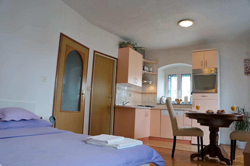 מאקרסקה Kamena Apartment & Studio מראה חיצוני תמונה