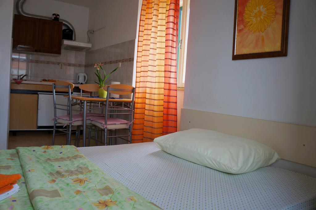 מאקרסקה Kamena Apartment & Studio מראה חיצוני תמונה